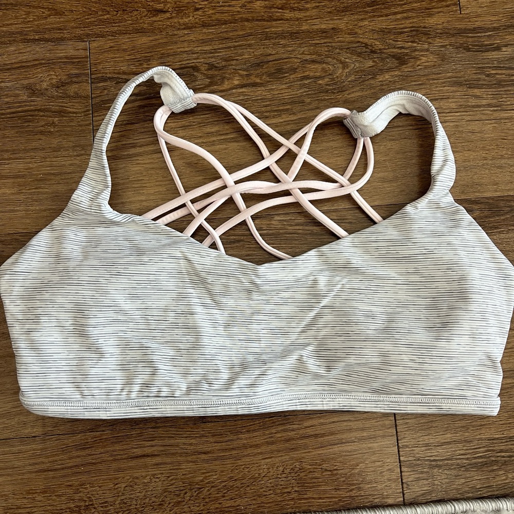 Lululemon sports bra
